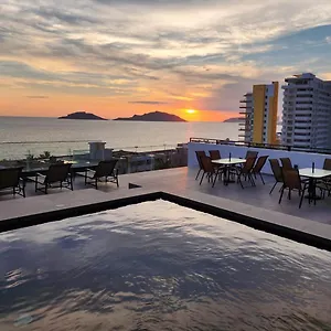 Departamento En Torre Q , Mazatlán México